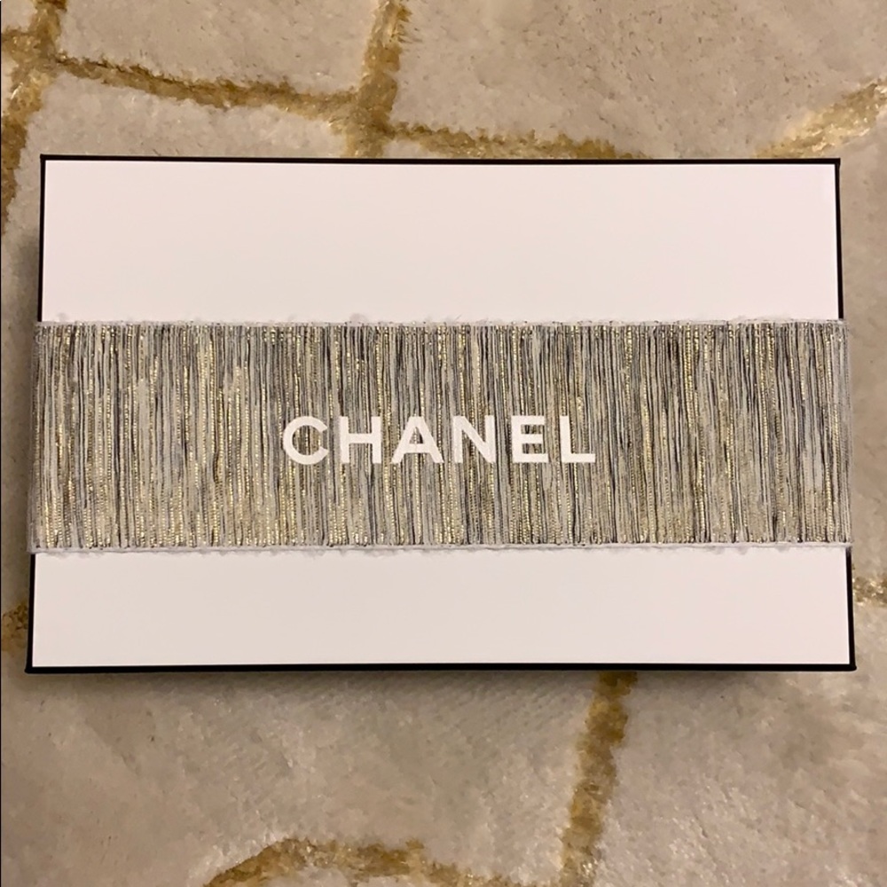Chanel Box - Picture 3 of 3